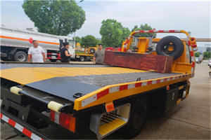 皂君庙附近拖车电话号码服务